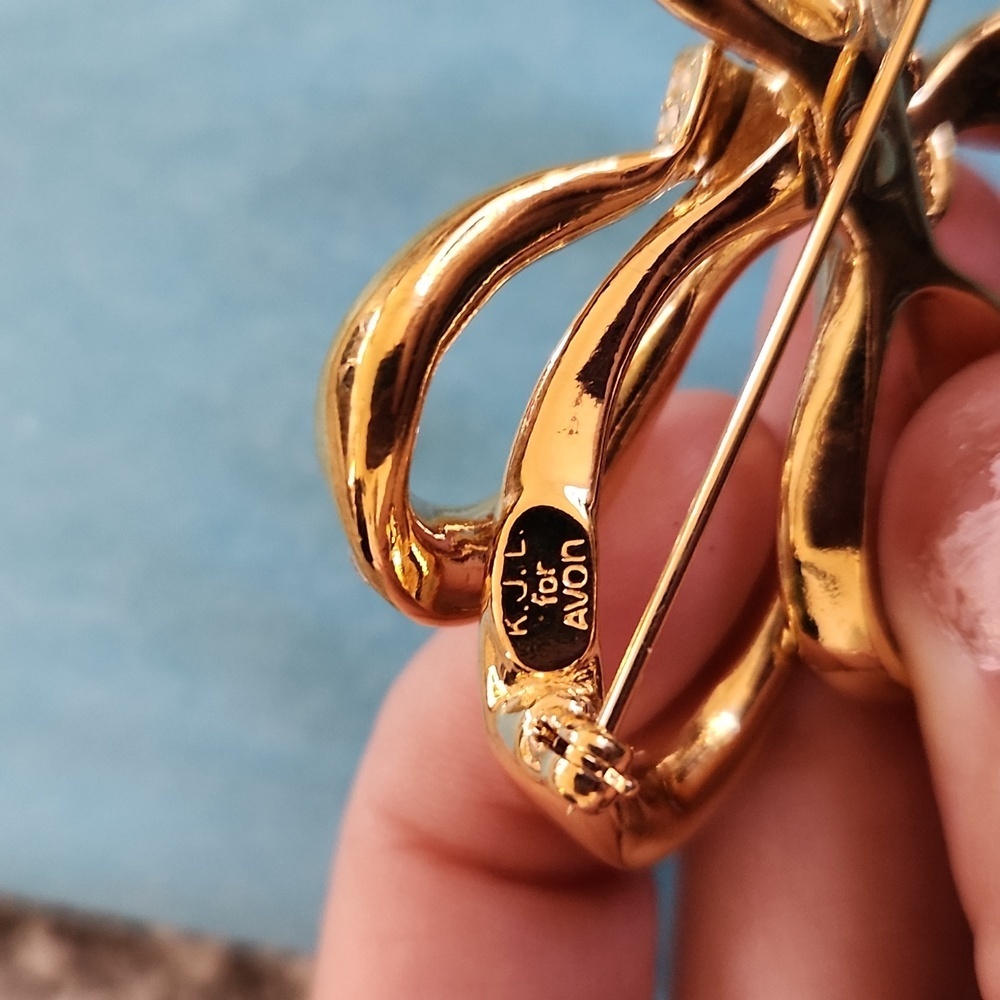 Vintage Kjl For Avon Bow Brooch - image 3